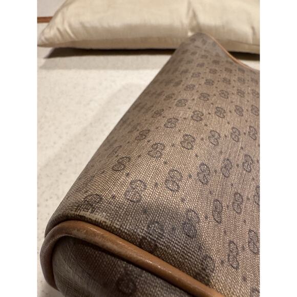 Vintage Gucci Micro GG Supreme Shoulder Bag In Tan - Picture 5 of 16